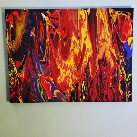 Meet your Posher, Tanya (aka) Tanz - Picture 2 of 8